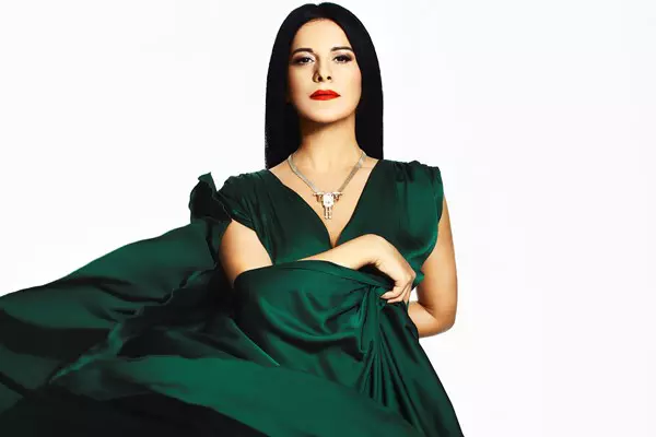 Angela Gheorghiu a lansat un nou album de colinde, Guardian Angel (2)