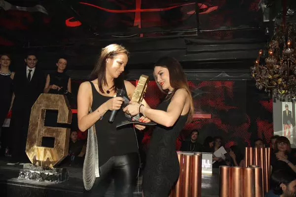 Andreea Raicu si Andreea Sa¦érbu