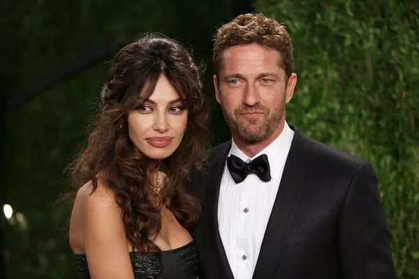 Madalina Ghenea si Gerard Butler la petrecerea Vanity Fair