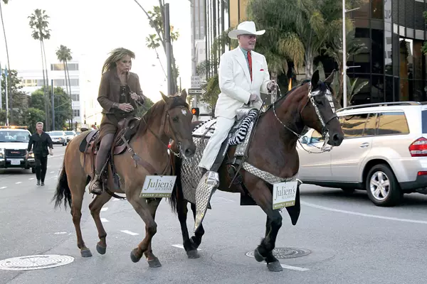 Larry Hagman si Linda Gray, 2011