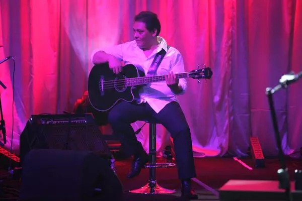 Visky Karoly (chitara bass)