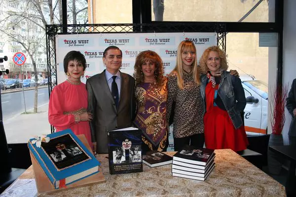 Printesa Lia, Printul Paul, Roxana Iliescu si Raluca Moianu