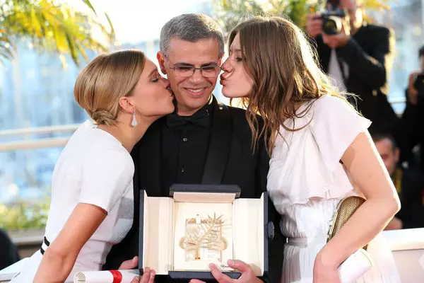 Lea Seydoux,  regizorul Abdellatif Kechiche (Palme d'Or pentru "La vie d'Adele") et Adele Exarchopoulos 
