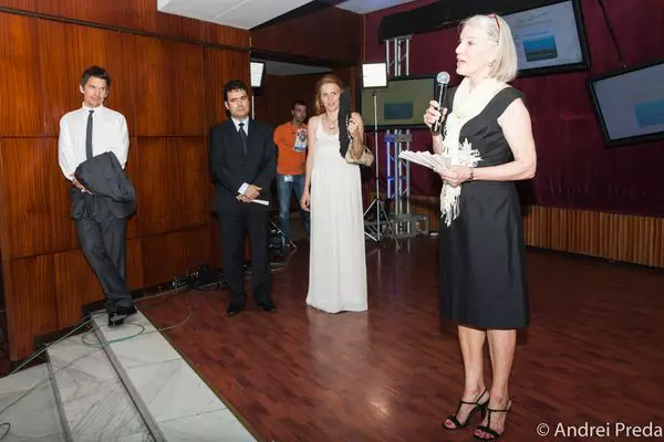 Leslie Hawke si Ethan Hawke