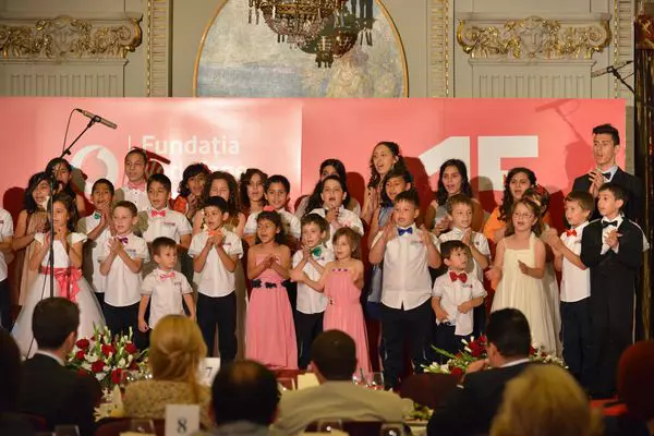 Corul de copii Mia's Children