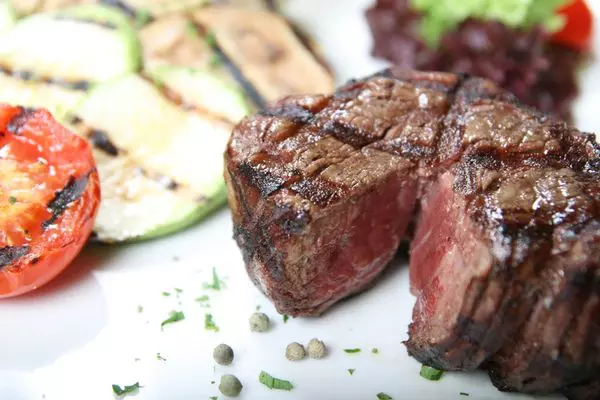 Red Angus Steakhouse: harris ranch tenderloin