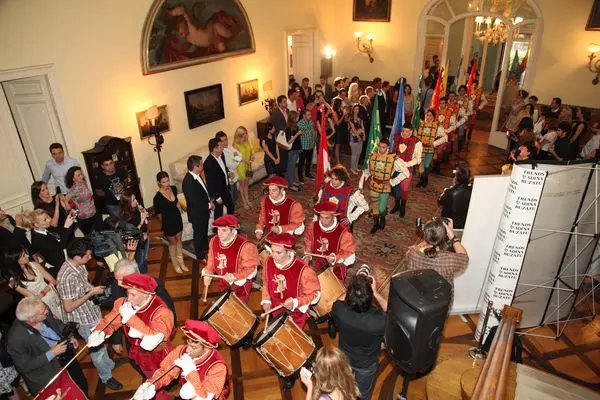 Spectacolul stegarilor italieni