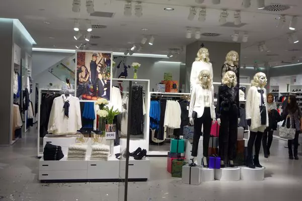 H&M Showroom