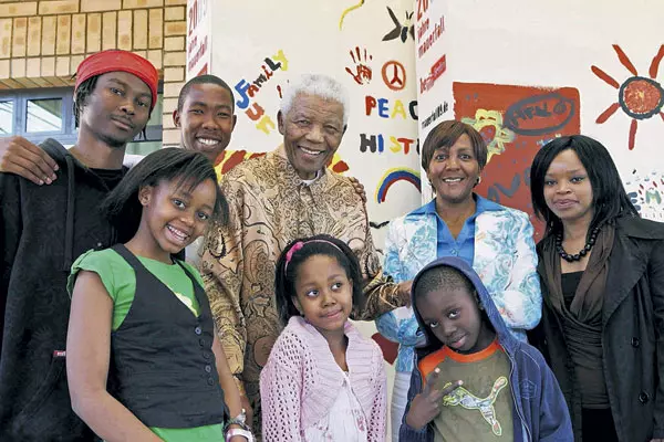 Alaturi de o parte dintre nepotii si stranepotii sai