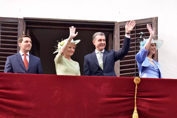 Principesa moştenitoare Margareta, principele Radu, principesa Maria şi principele Nicolae