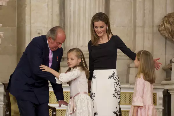Juan Carlos, Letizia, Leonor si Sofia