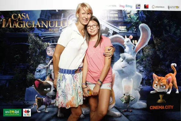 Monica Iagar si Ayana