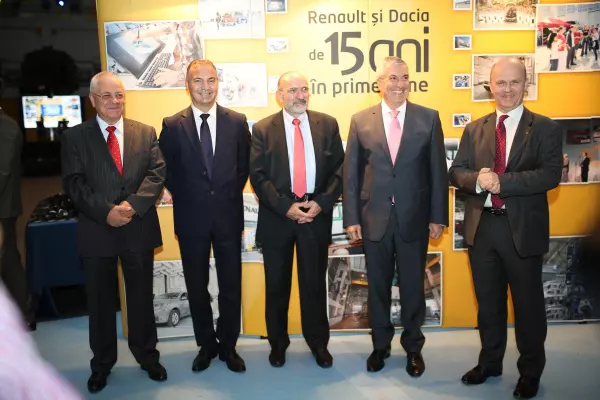 Constantin Stroe, Mircea Drăghici, Christian Estève, Călin Popescu Tăriceanu,  Nicolas Maure (Dacia Renault)