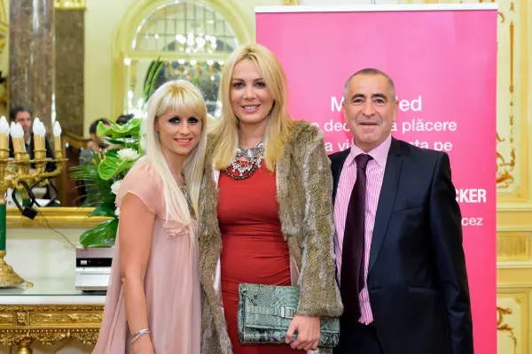 Mihaela Cristofor, Dana Saviuca si Stefan Cristofor