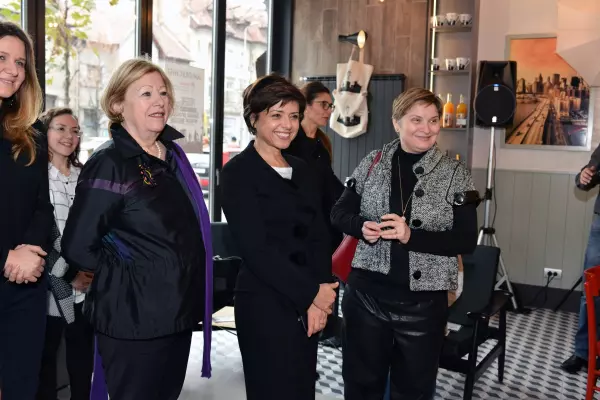 Eleanor Sebastian, Cristina Copos si Cristina Stanciulescu (Ringier)