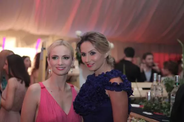 Deea Buzdugan si Crina Abrudan