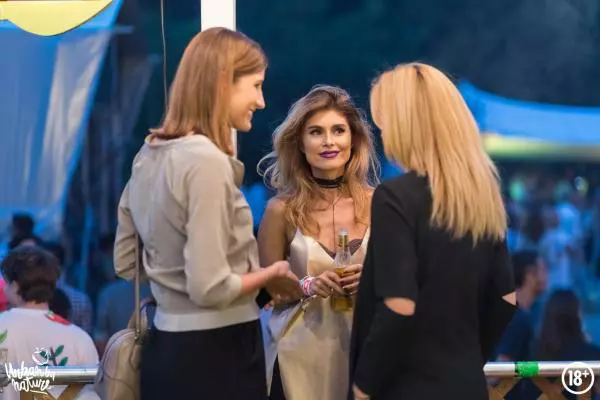 Sanziana Negru, Ana Tasu