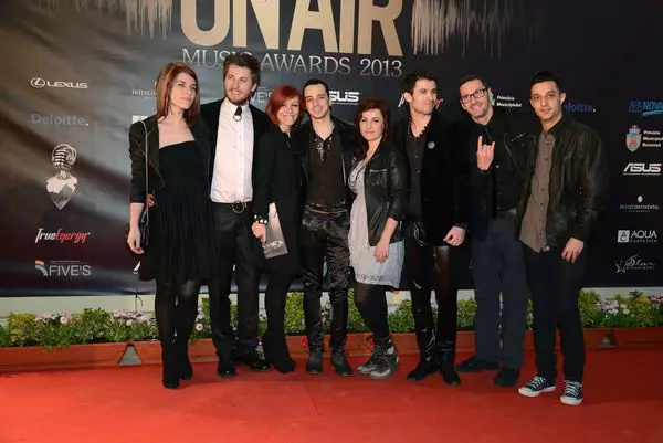 Les Elephants Bizarres