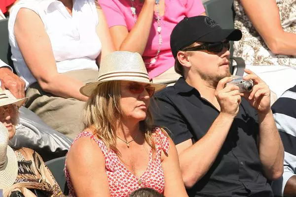 Leonardo DiCaprio si mama lui