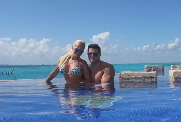Anda Adam și Victor Slav s-au bronzat în plină iarnă în Cancun