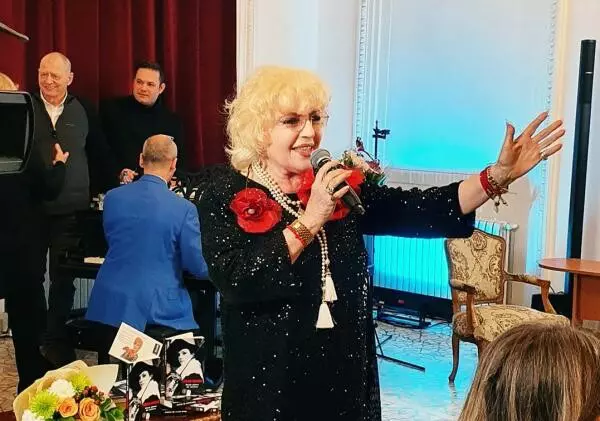 corina-chiriac-carte_69738700