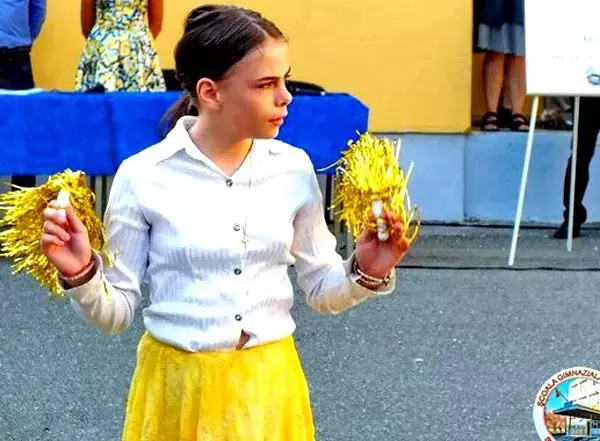 Fiica-adriana-iliescu-4