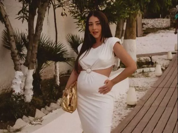 nicole-cherry-primle-imagini-cu-rochia-de-mireasa-2-crop-1626243731