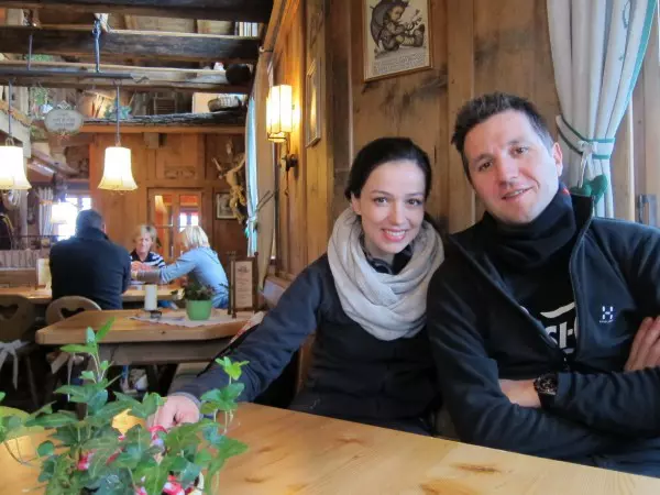 Andi Moisescu si Olivia Steer