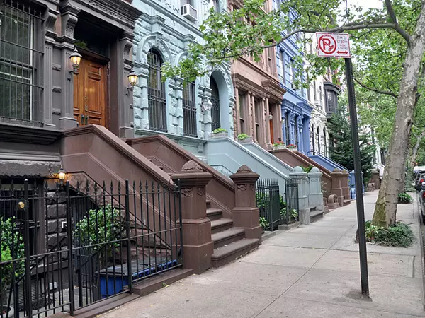 O strada linistita din Manhattan