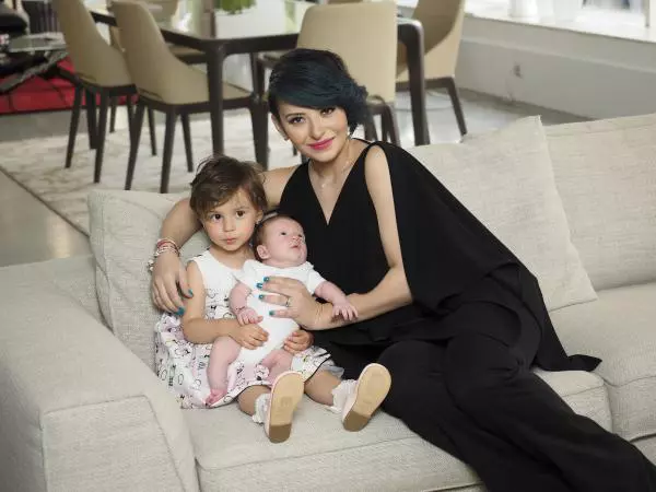 2015 - Giulia alaturi de cei doi copii ai ei, Antonia și Eduard