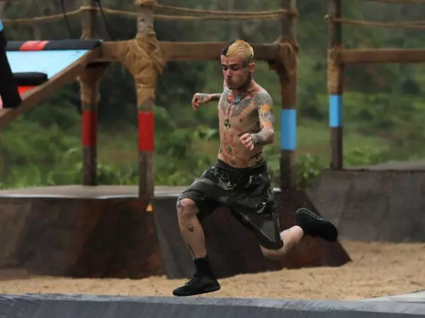 zannidache-survivor-crop-1610371415