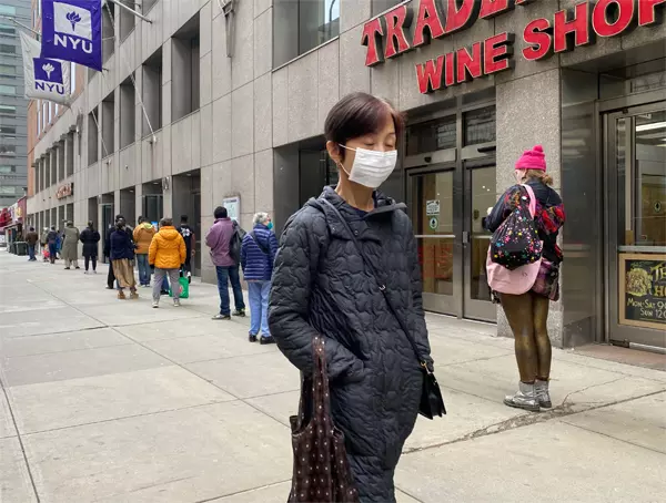 Coadă la cumpărături în New York