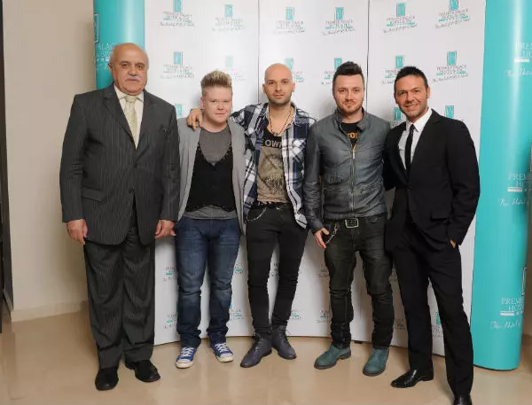 Alb si Negru Cornel Pasat