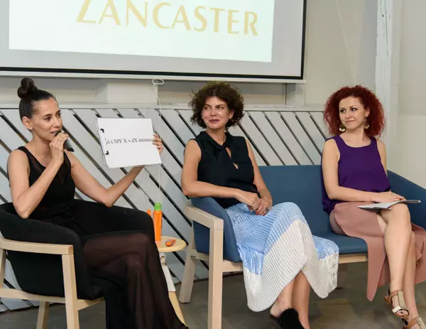 Alice Bursuc (beauty editor ELLE), doctor estetician Andreea Iftimie (manager medical Clinica Fazzada) si Oana Toma (senior Brand Manager Lancaster Romania)