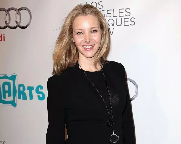 Lisa Kudrow are rol de politician în sezonul 3 din Scandal