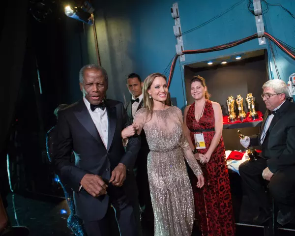 Sidney Poitier si Angelina Jolie