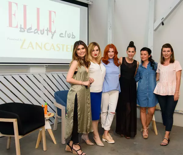 Alice Bursuc (beauty editor ELLE) impreuna cu bloggerii de frumusete prezenti la eveniment (Sanziana Negru, Ioana Dumitrache, Andreea Adam, Gabriela Dumba, Adam Stella)