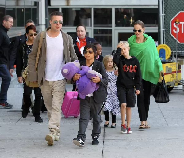 Brad Pitt si Angelina Jolie