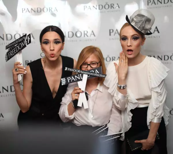 Diana Enciu, Raluca Zamfir (Ranevents) si Alina Tanasa 1