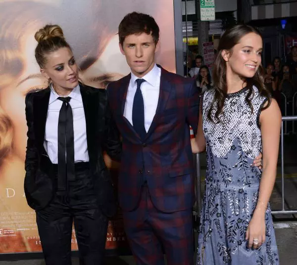 Amber Heard, Eddie Redmayne si Alicia Vikander