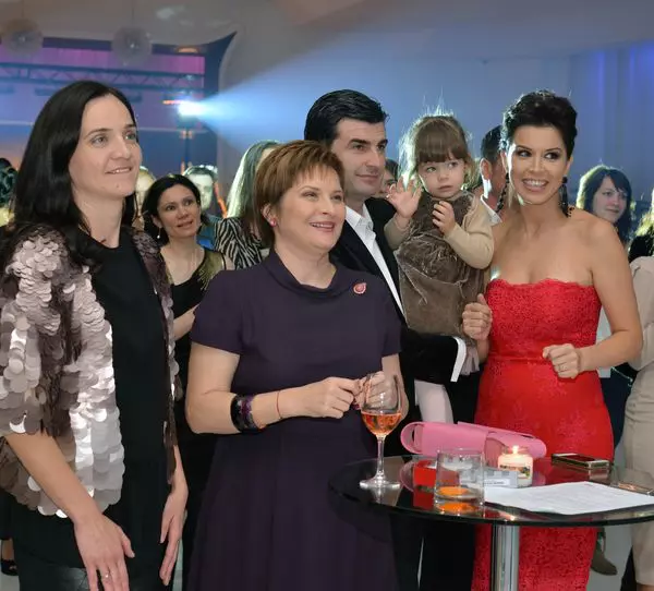 Raluca Vasiliu (Naria Varam), Cristina Stanciulescu, Sabin Ivanof, Ingrid si Simona Patruleasa