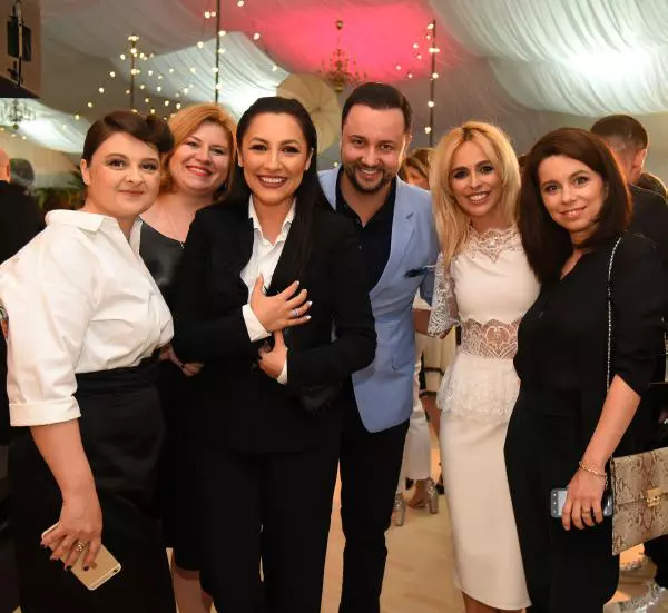 Luana Danet (Viva!), Claudia Miler (RAN Events), Andra, Catalin Maruta, Oana Popoiag si Claudia Cojocea (Viva!)