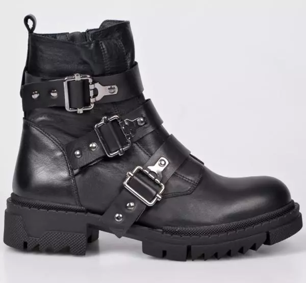 Bocanci din piele și metal, Image, 499 lei, www.tezyo.ro