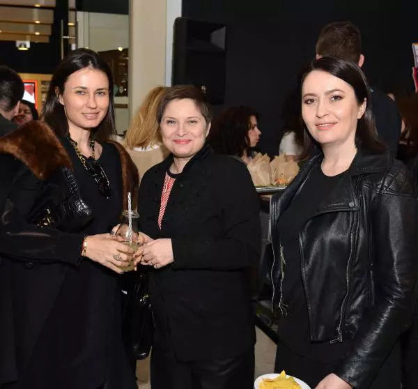 Roxana Voloseniuc, Cristina Stanciulescu si Amalia Nastase