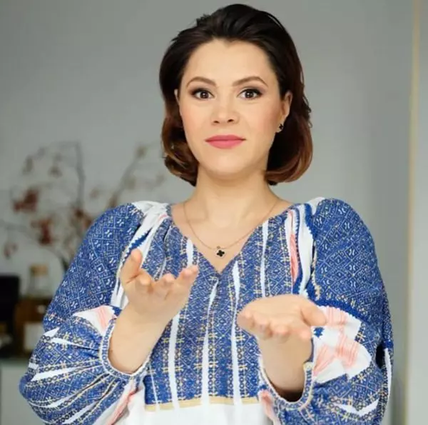 oksana-ionascu-si-a-nascut-copiii-acasa (3)