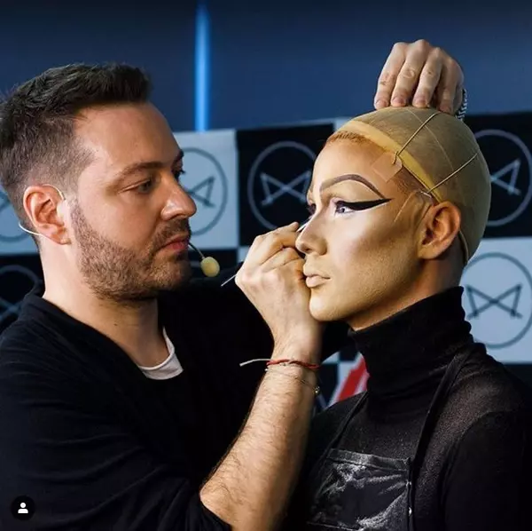Alexandru Abagiu este unul dintre cei mai apreciaţi make-up artişti din România