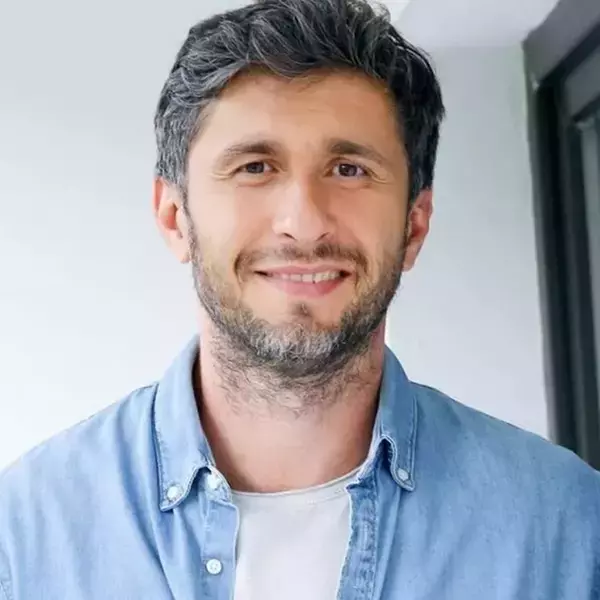 Dragos Bucur (2)