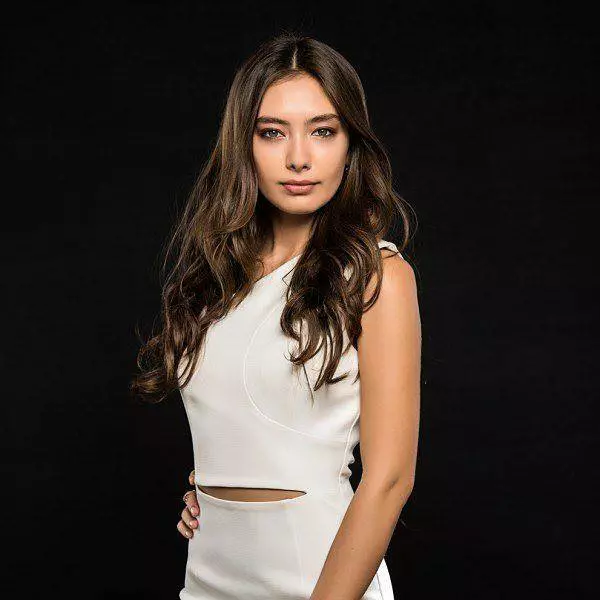 Neslihan Atagül (“Dragoste infinită”) va începe, în curând, filmările la noul ei serial (2)