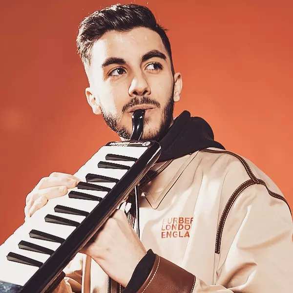 omar arnaout se casatoreste 2