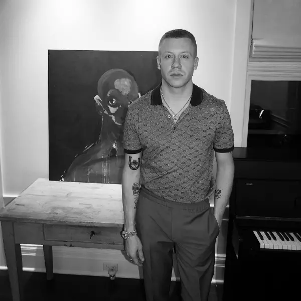 2014: Macklemore l-a invins pe  Kendrick Lamar